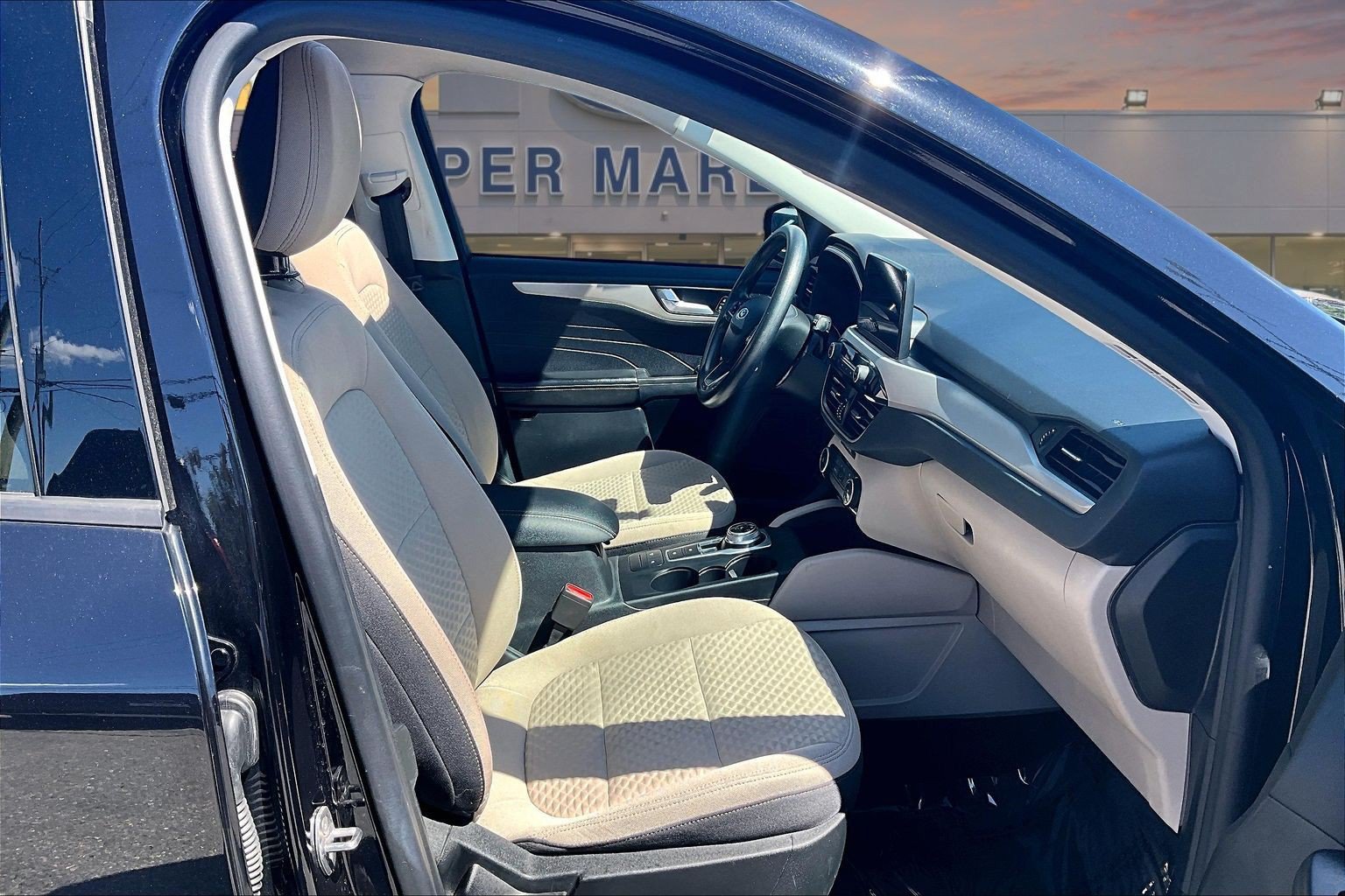 Certified 2021 Ford Escape SE FWD image 7