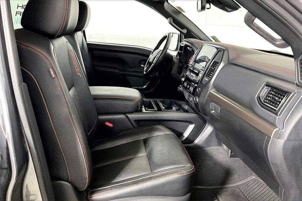Used 2021 Nissan Titan PRO-4X w/ Pro-4x Convenience Package image 6