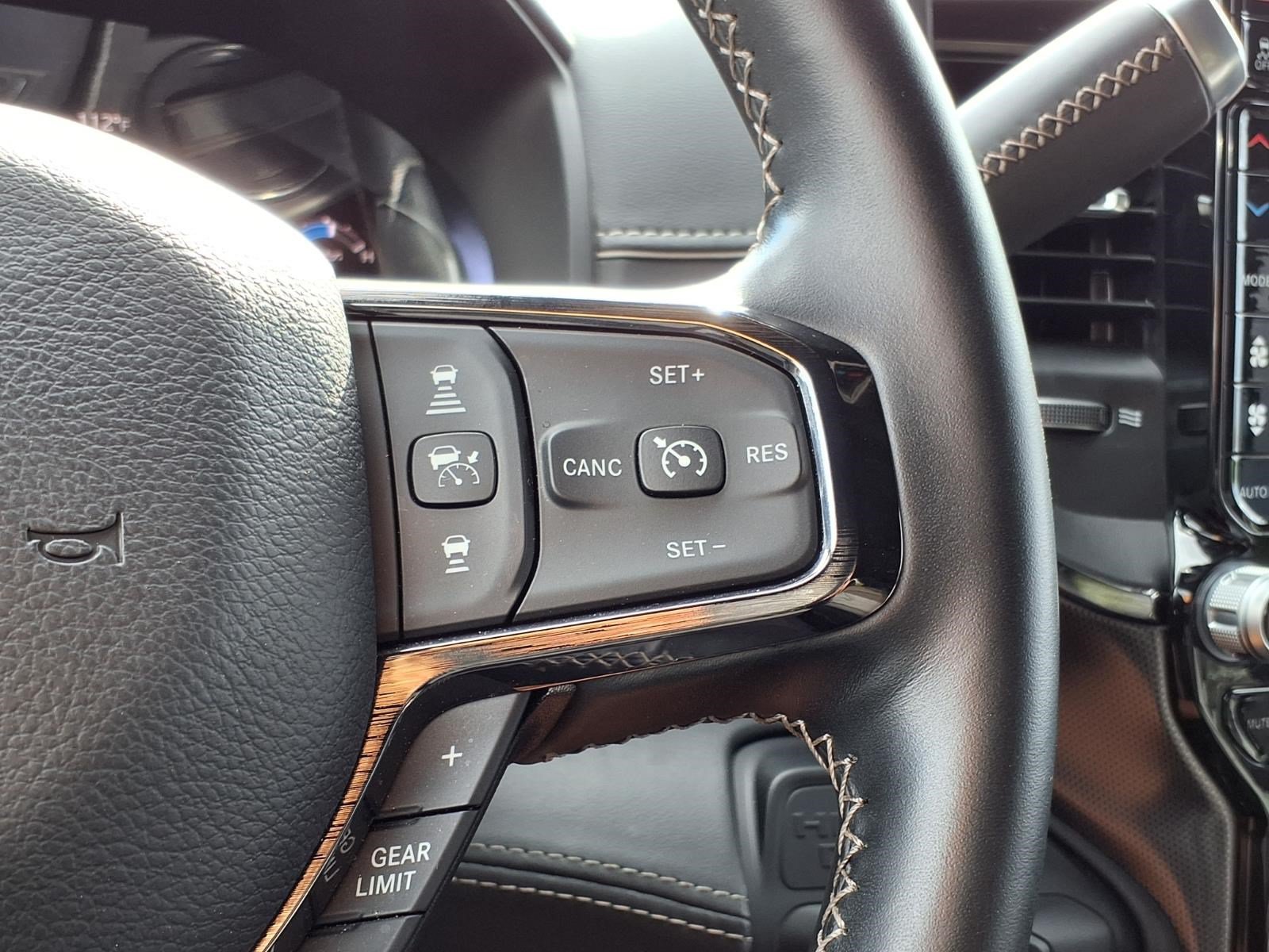 Used 2025 RAM 3500 Limited AWD/4WD image 25