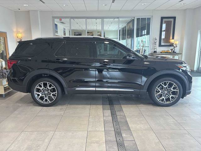 Certified 2025 Ford Explorer Platinum w/ Ultimate Package AWD/4WD image 2