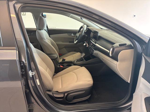 Used 2021 Kia Forte LXS FWD image 6