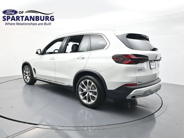 Used 2025 BMW X5 xDrive50e AWD/4WD image 5
