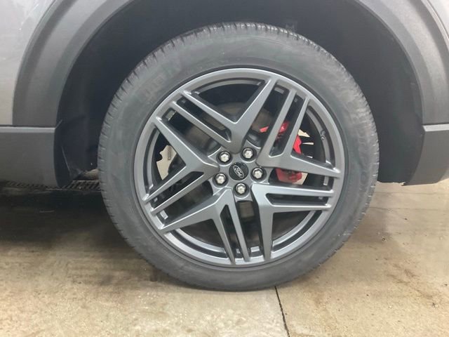 Certified 2025 Ford Explorer ST-Line w/ ST-Line Street Pack image 17