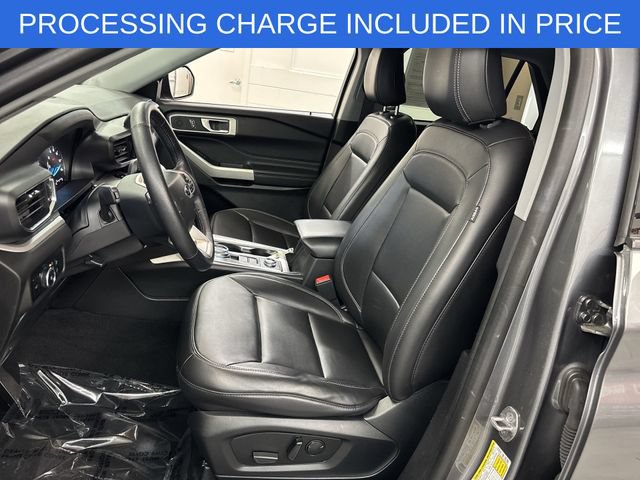 Certified 2023 Ford Explorer XLT w/ Equipment Group 202A AWD/4WD image 3