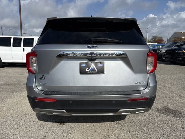 Certified 2022 Ford Explorer XLT w/ Equipment Group 202A image 25
