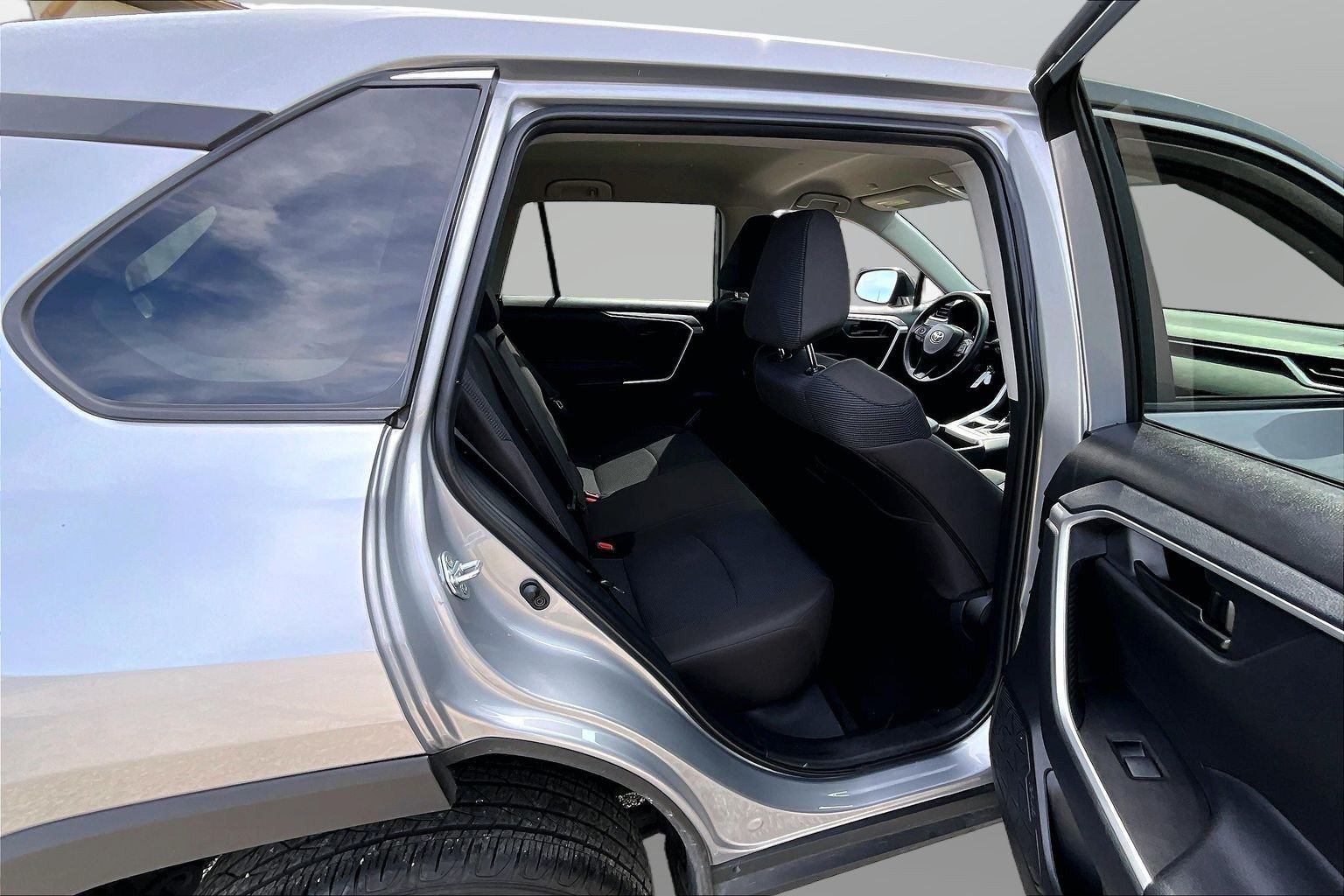 Used 2025 Toyota RAV4 LE AWD/4WD image 17