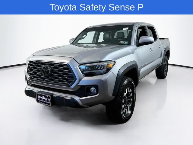 Used 2020 Toyota Tacoma TRD Off-Road w/ TRD Premium Off Road Package AWD/4WD image 3