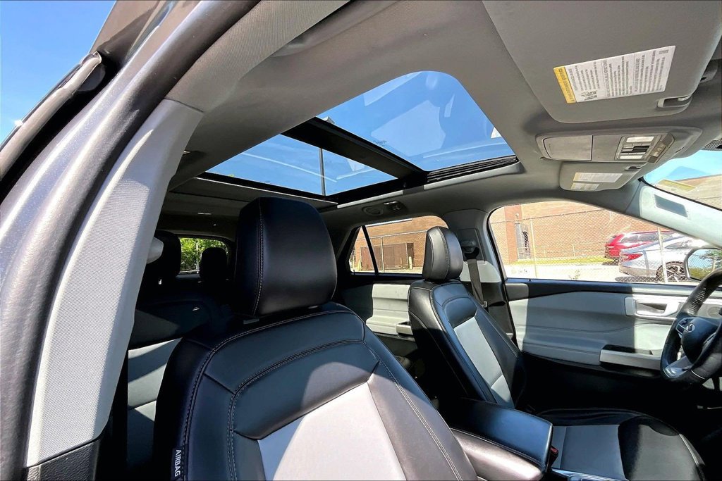 Certified 2023 Ford Explorer XLT w/ Equipment Group 202A AWD/4WD image 21