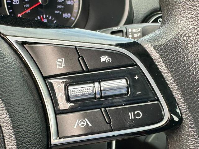 Used 2023 Kia Forte LXS FWD image 17