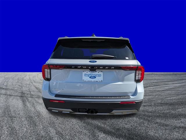 Certified 2026 Ford Explorer Active w/ Active Comfort Package RWD image 5
