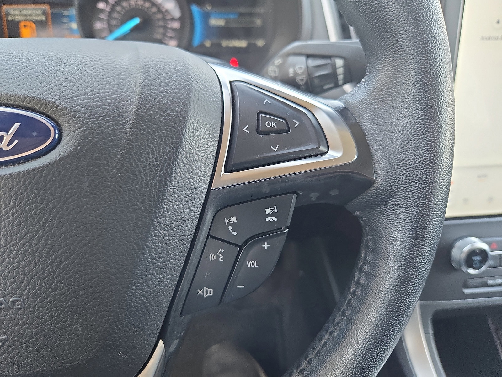 Certified 2024 Ford Edge SEL w/ Convenience Package AWD/4WD image 24