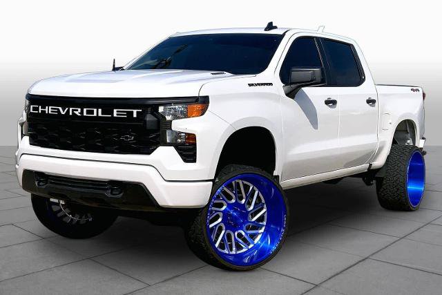 Used 2025 Chevrolet Silverado 1500 Custom w/ Turbomax Blackout Package AWD/4WD image 1