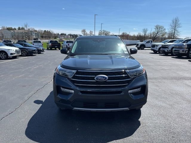 Certified 2023 Ford Explorer XLT w/ Equipment Group 202A AWD/4WD image 2