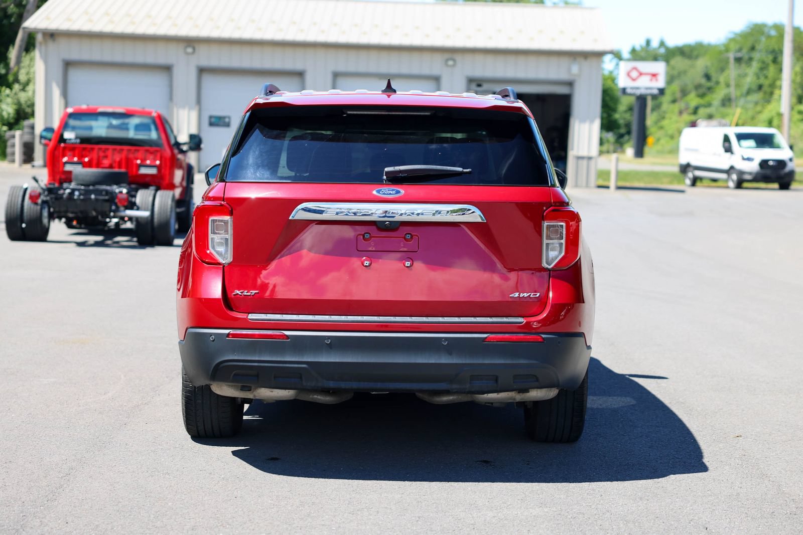 Certified 2023 Ford Explorer XLT AWD/4WD image 8
