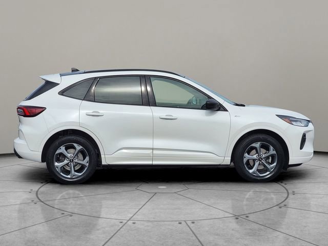 Certified 2023 Ford Escape ST-Line w/ Tech Pack #1 AWD/4WD image 13