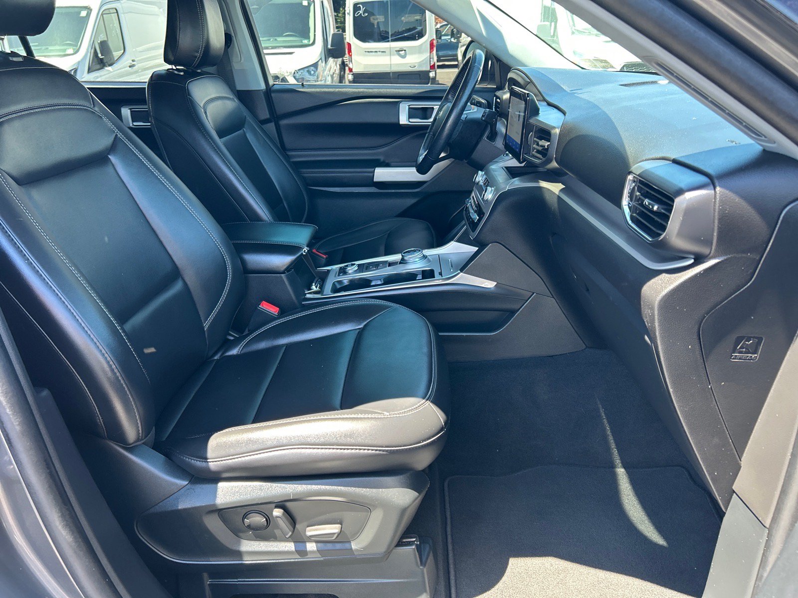 Certified 2023 Ford Explorer XLT w/ Equipment Group 202A AWD/4WD image 20