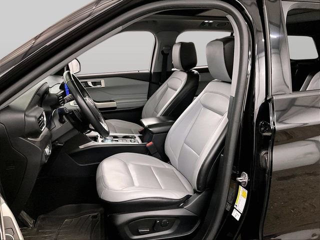 Certified 2021 Ford Explorer XLT w/ Equipment Group 202A AWD/4WD image 23