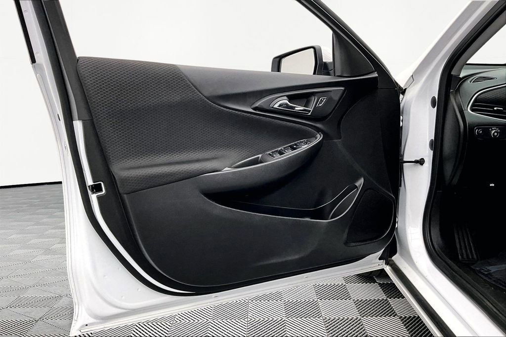 Used 2025 Chevrolet Malibu LT FWD image 23