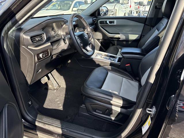 Certified 2023 Ford Explorer XLT w/ Equipment Group 202A image 20