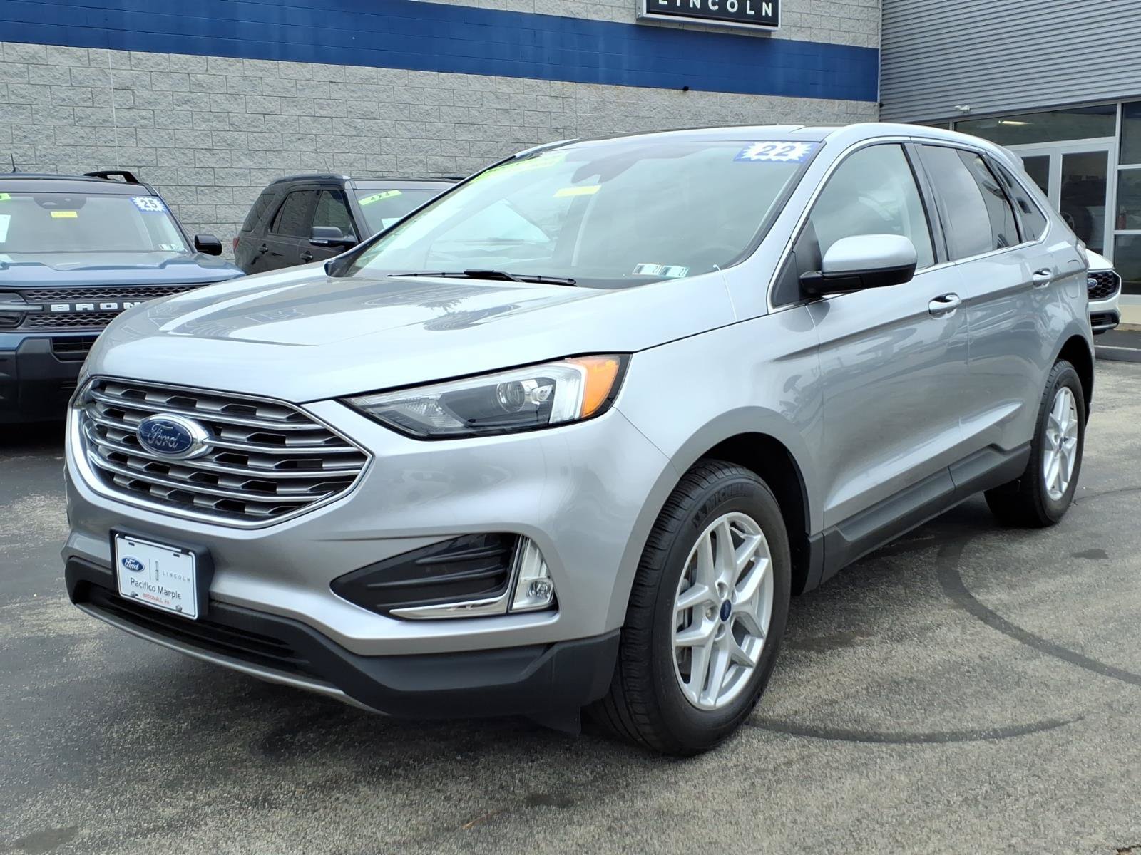 Certified 2022 Ford Edge SEL w/ Convenience Package AWD/4WD image 8