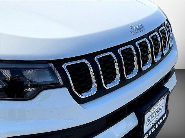 Used 2024 Jeep Compass Latitude AWD/4WD image 33