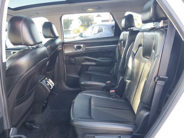 Used 2021 Kia Sorento SX image 10