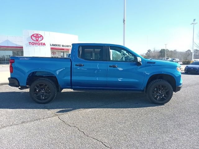 Used 2023 Chevrolet Silverado 1500 Custom Trail Boss w/ LPO, Dark Essentials Package AWD/4WD image 2