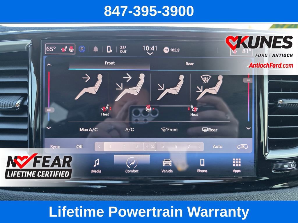 Used 2024 Chrysler Pacifica Touring-L image 51