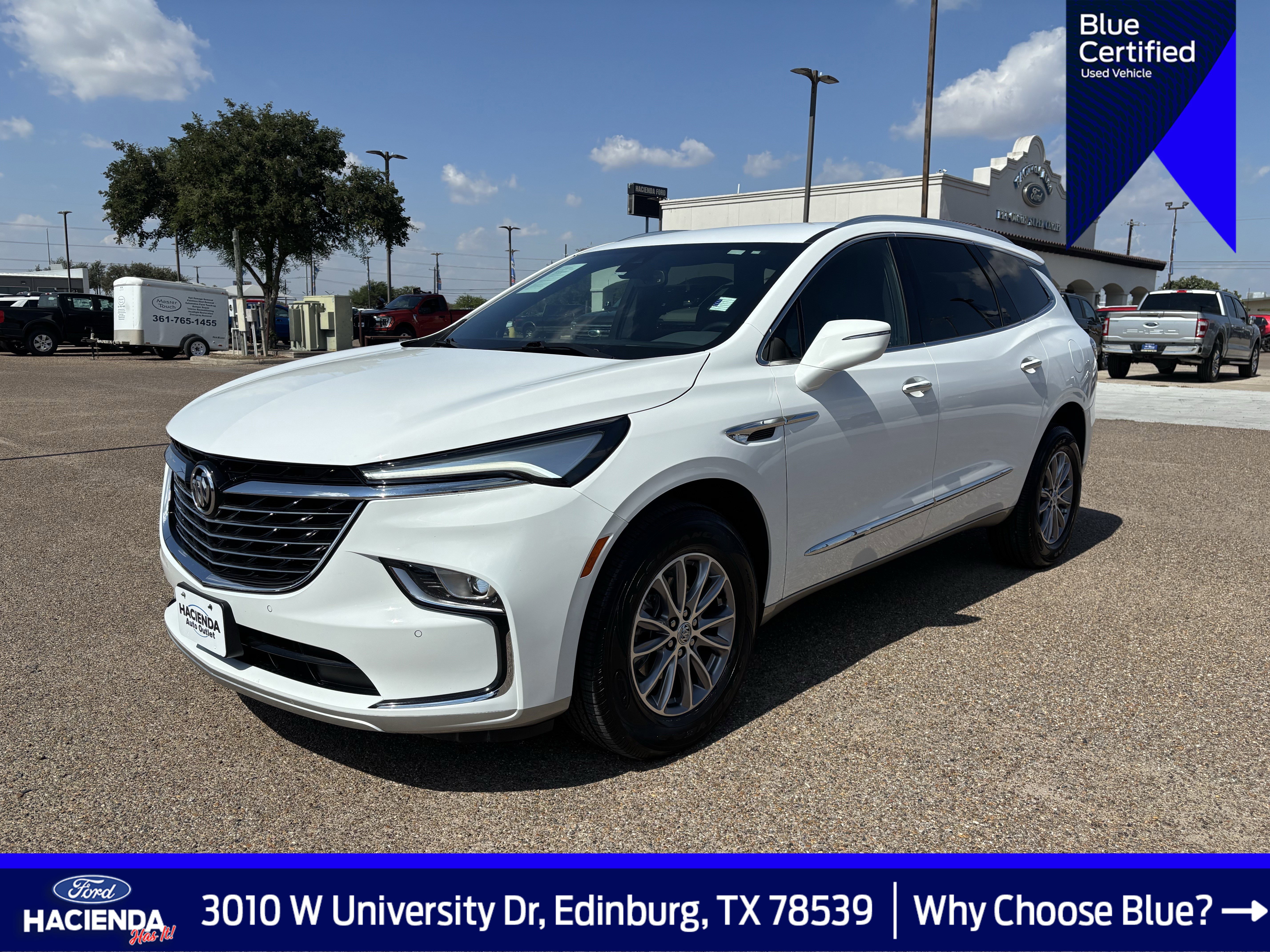 Used 2023 Buick Enclave Essence image 1