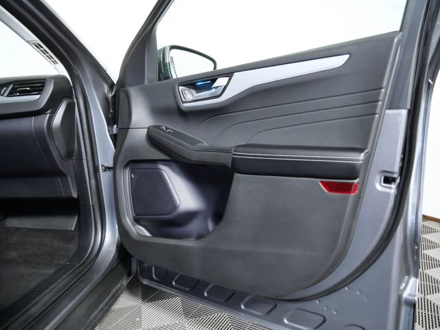 Certified 2024 Ford Escape Platinum AWD/4WD image 9