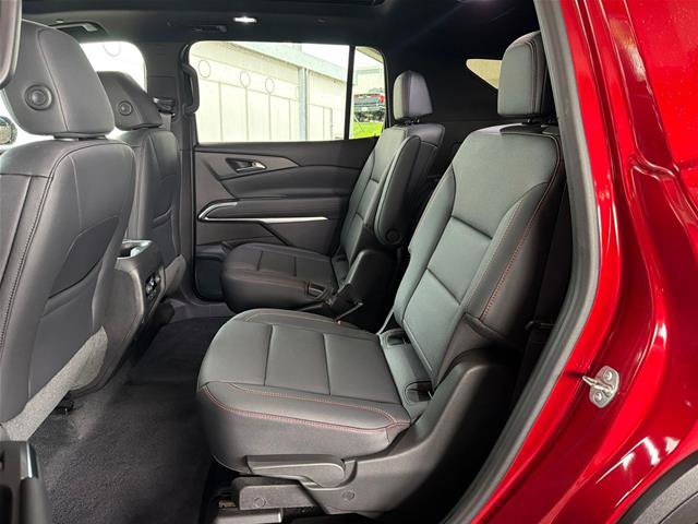 Used 2024 Chevrolet Traverse Z71 AWD/4WD image 7