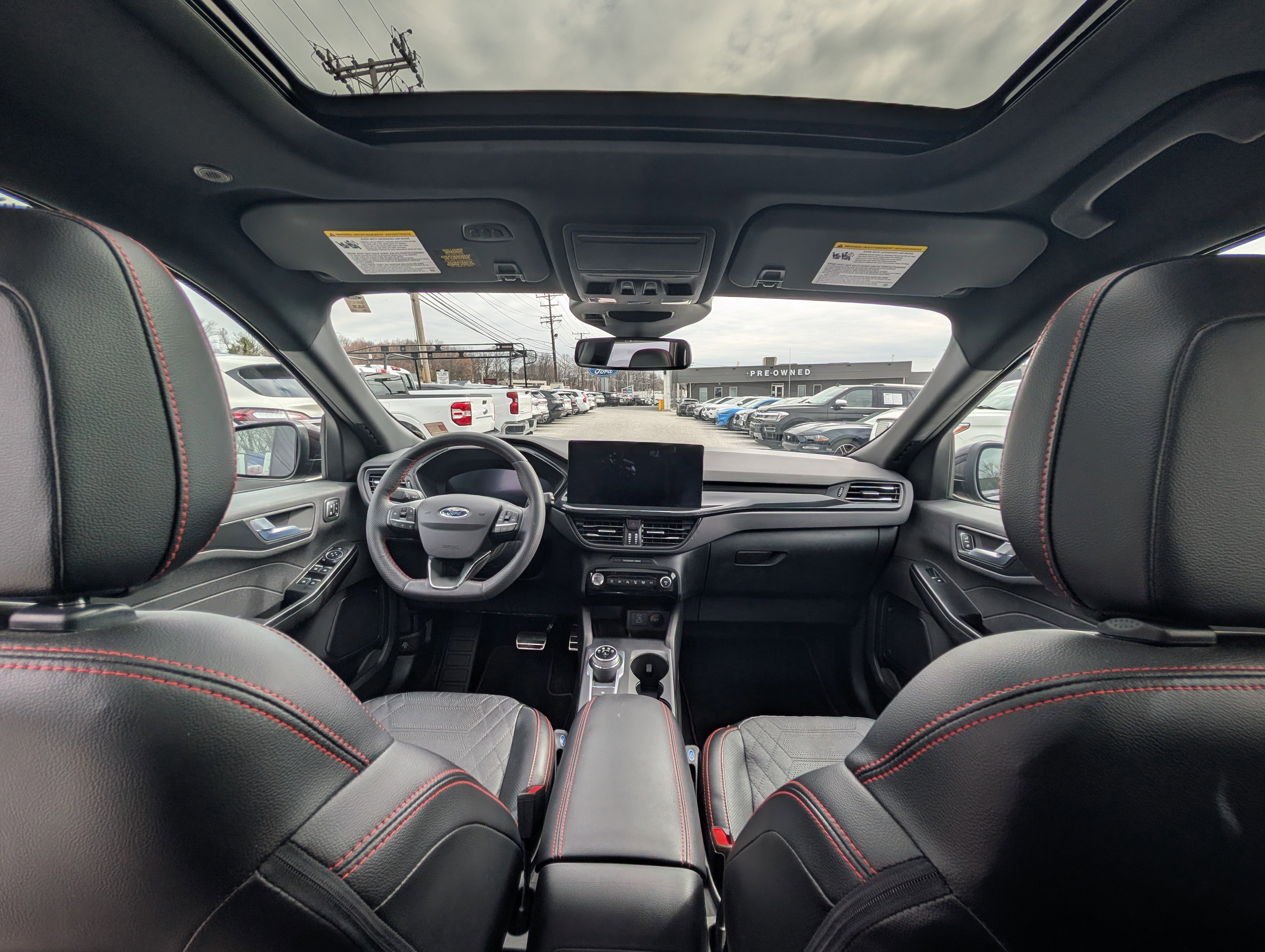 Certified 2023 Ford Escape ST-Line Elite w/ Premium Technology Package image 18