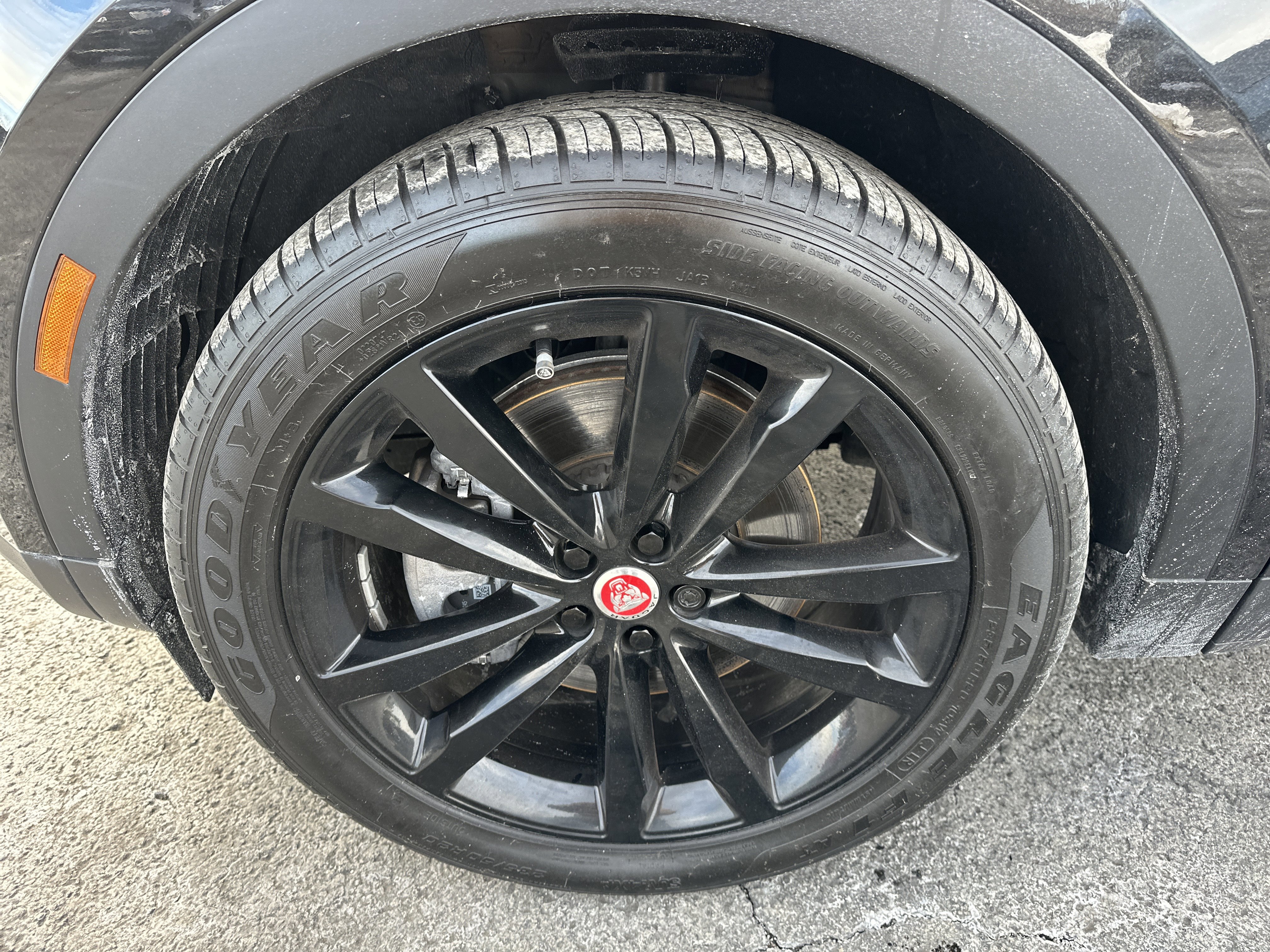 Used 2022 Jaguar E-PACE SE image 10