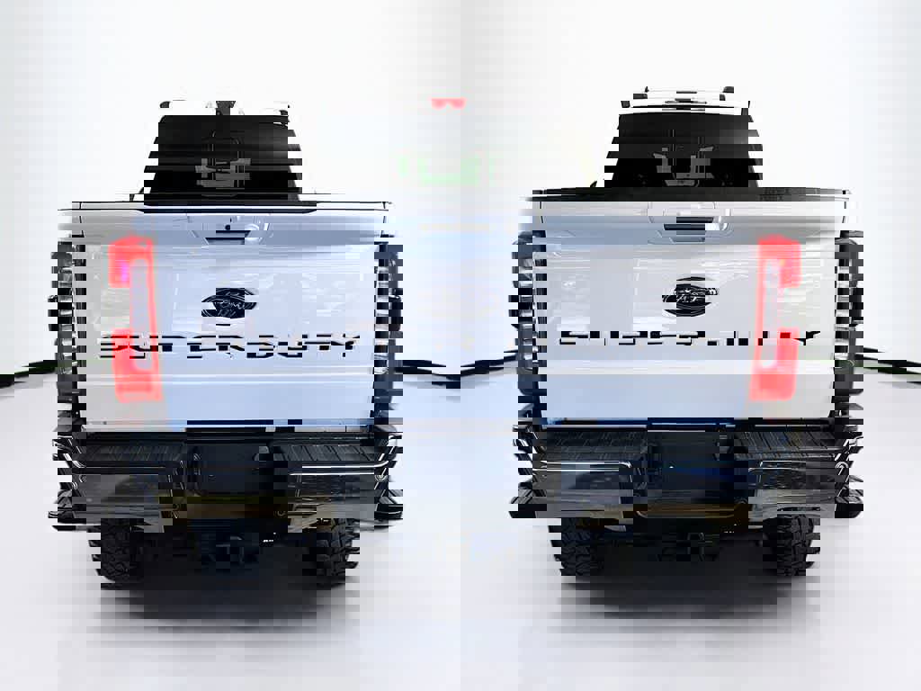 Certified 2023 Ford F250 Lariat w/ Lariat Ultimate Package image 4