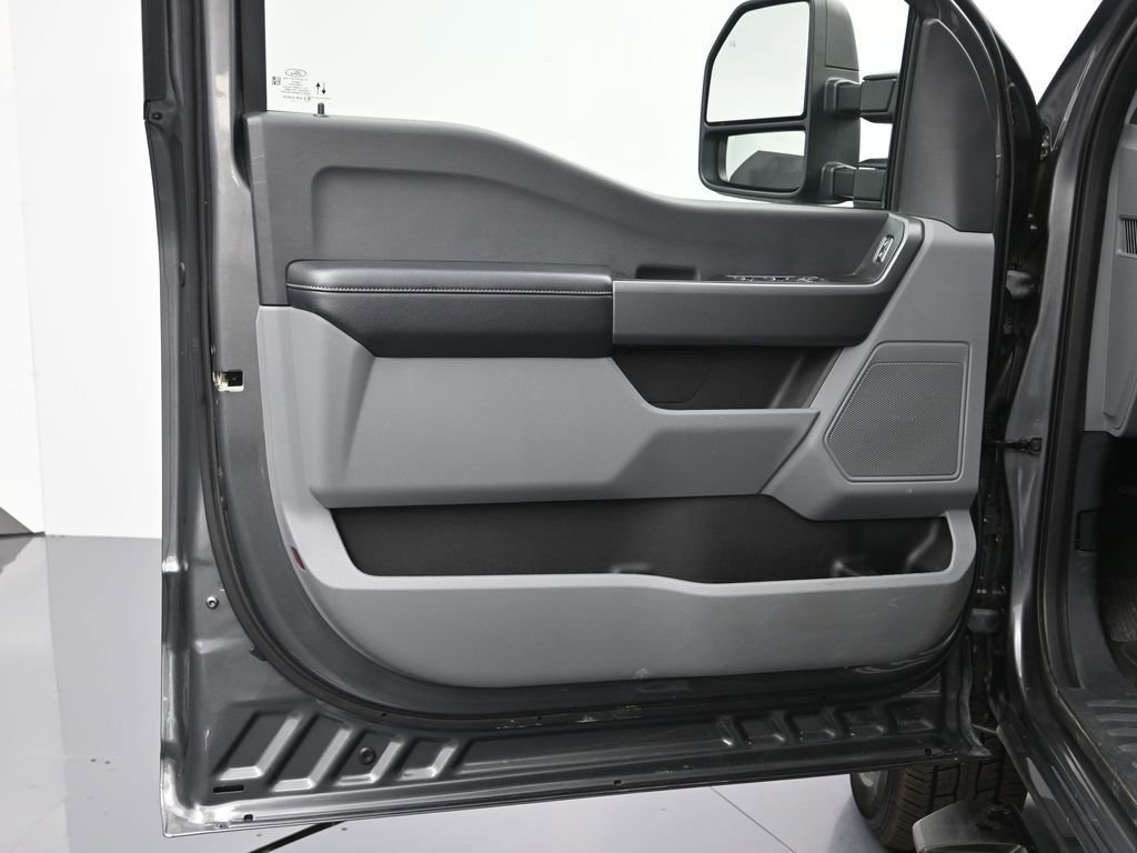 Certified 2025 Ford F250 XLT image 24