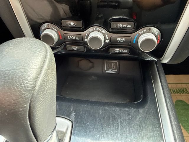 Used 2019 Nissan Pathfinder SV AWD/4WD image 24