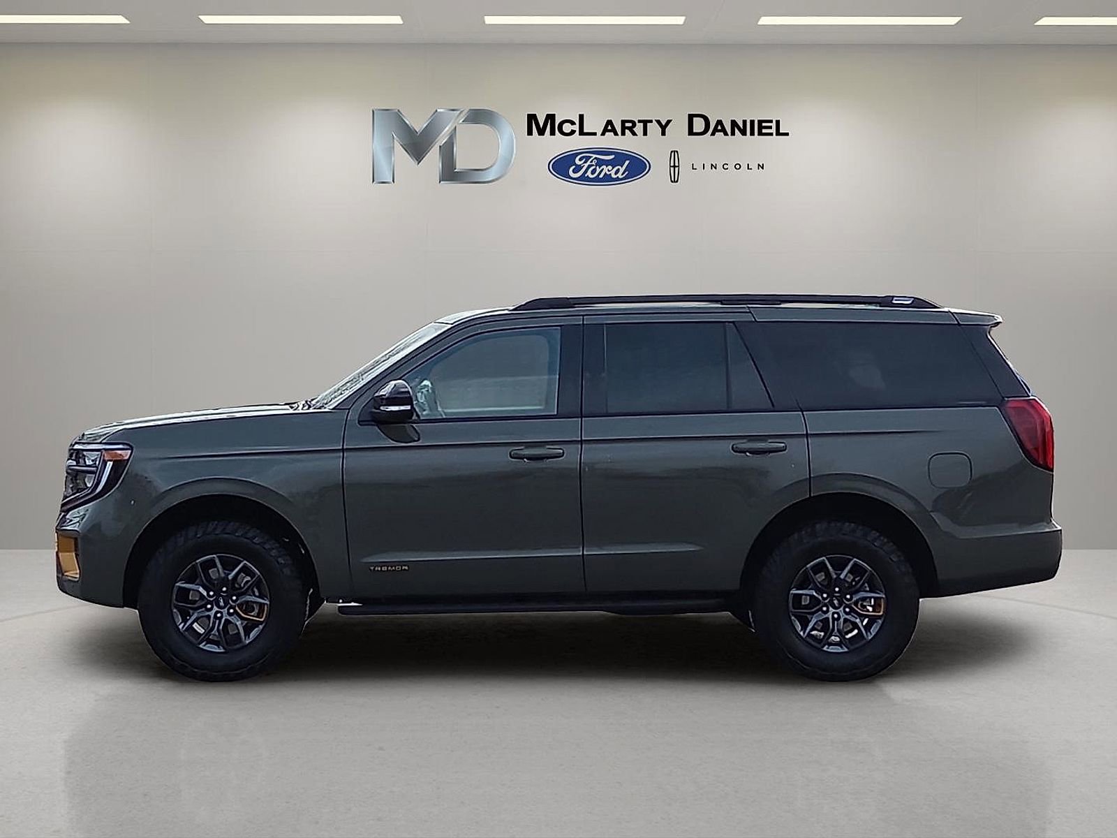 Certified 2025 Ford Expedition Tremor AWD/4WD image 3