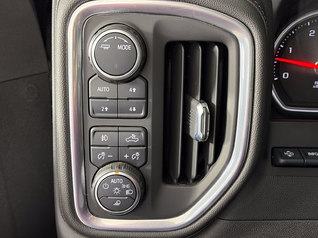 Used 2022 Chevrolet Silverado 3500 High Country AWD/4WD image 24