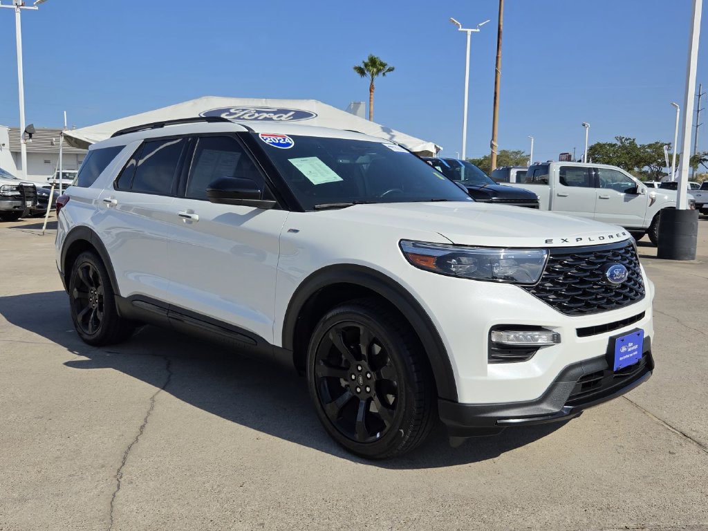 Certified 2024 Ford Explorer ST-Line w/ Class IV Trailer Tow Package RWD image 22