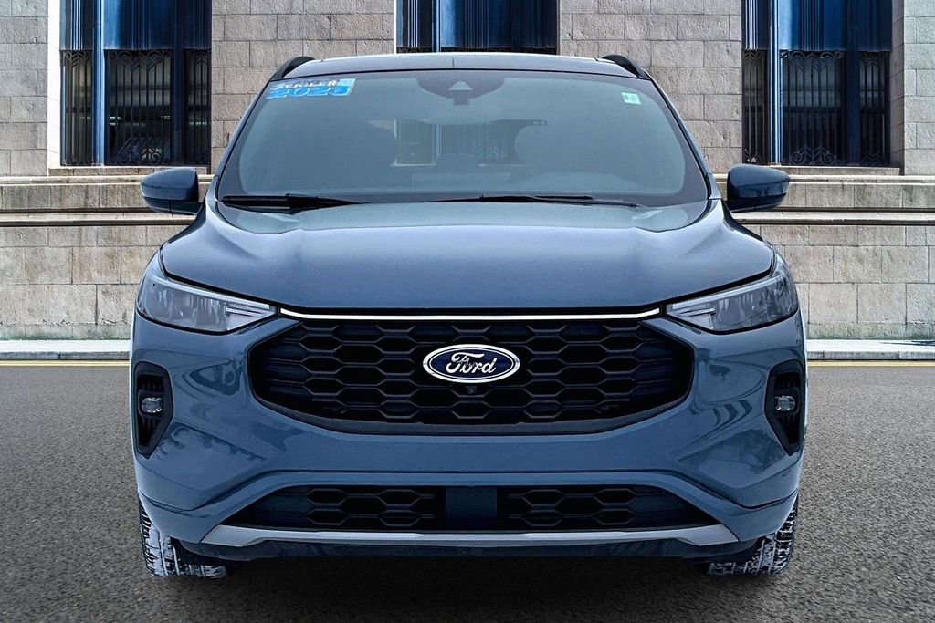 Certified 2023 Ford Escape ST-Line Select w/ Tech Pack #2 image 3