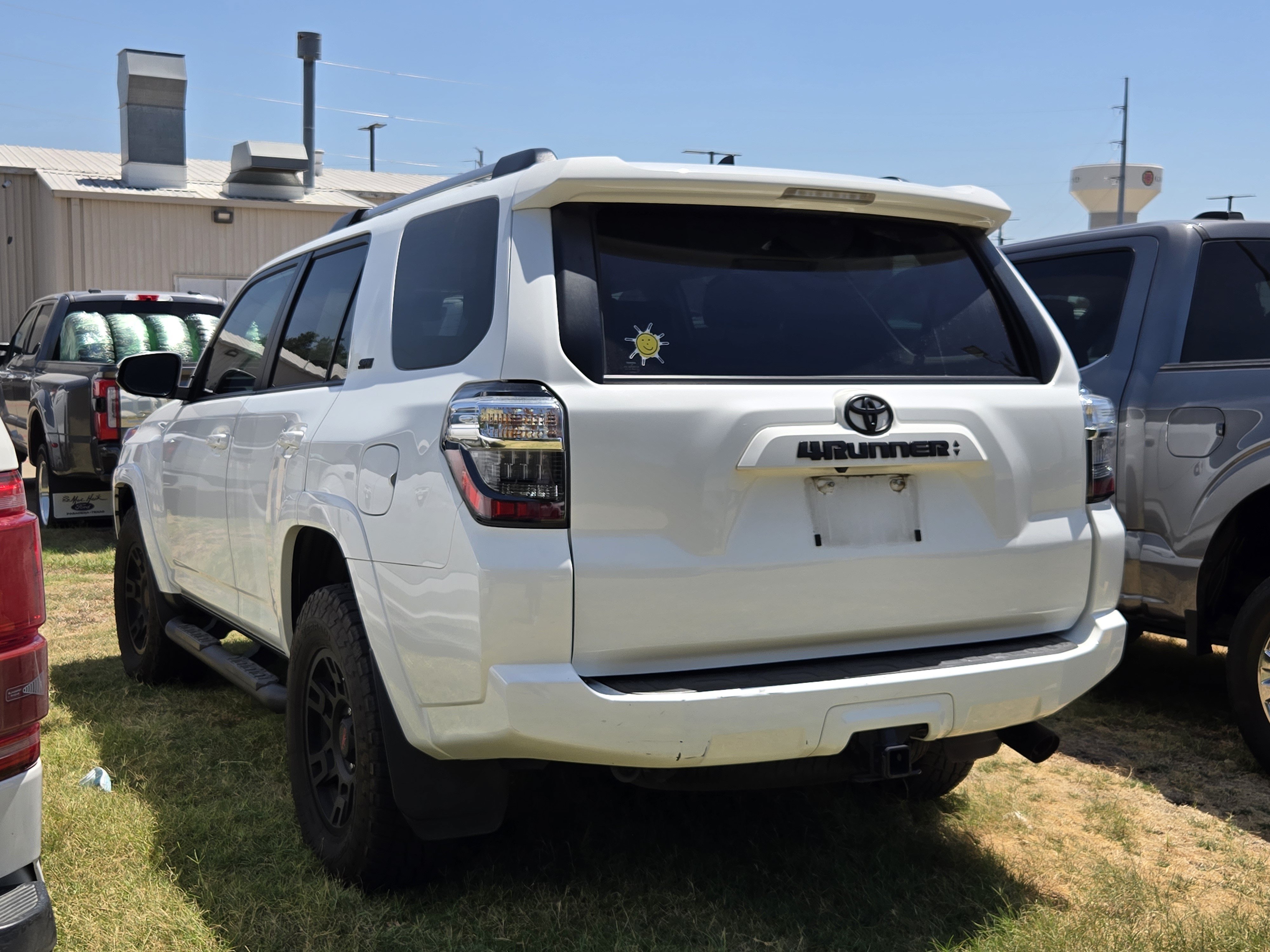 Used 2023 Toyota 4Runner SR5 Premium w/ Moonroof Package AWD/4WD image 6
