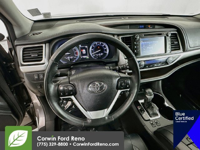 Used 2017 Toyota Highlander XLE AWD/4WD image 15