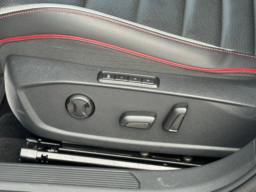 Used 2024 Volkswagen GTI SE w/ SE Leather Seats Package image 11