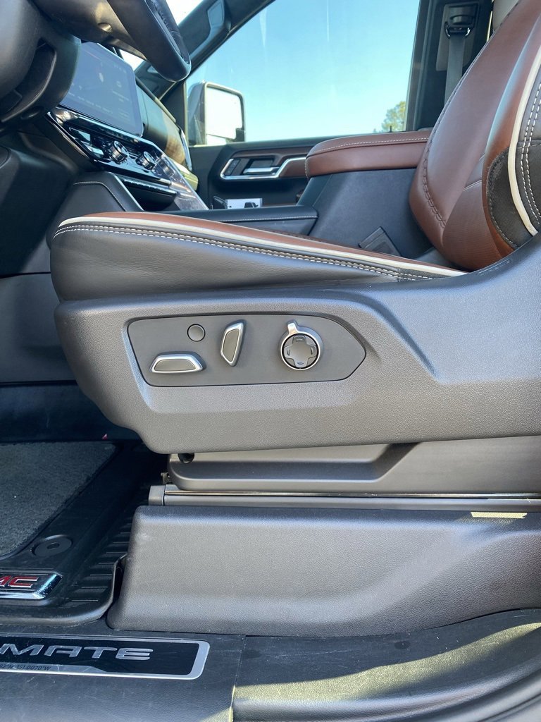 Used 2024 GMC Sierra 2500 Denali Ultimate image 11