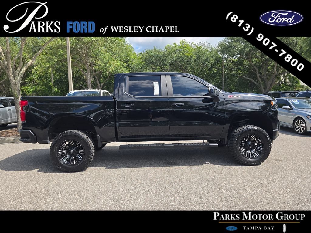 Used 2020 Chevrolet Silverado 1500 RST AWD/4WD image 3