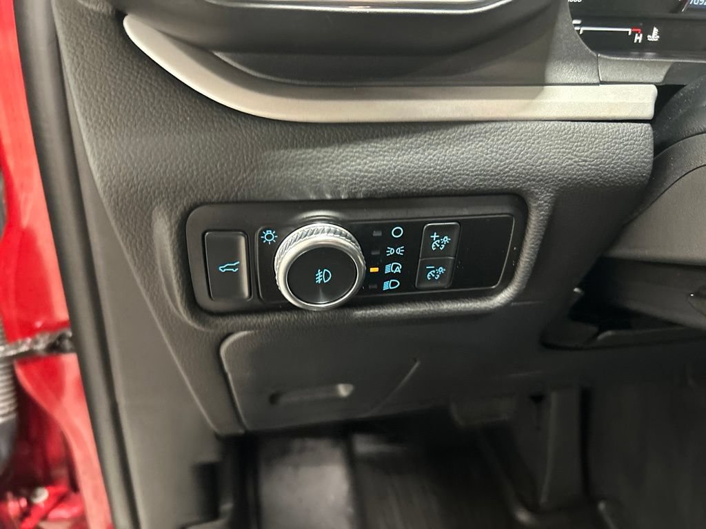 Certified 2022 Ford Explorer XLT w/ Equipment Group 202A AWD/4WD image 13