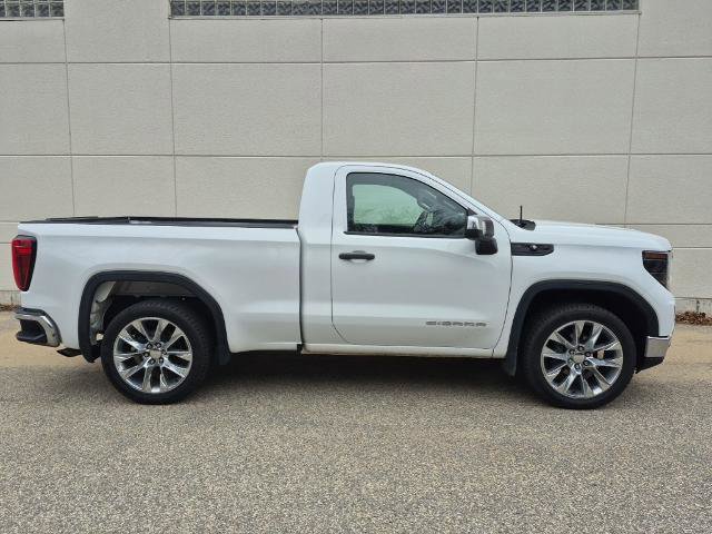 Used 2022 GMC Sierra 1500 Pro w/ Convenience Package RWD image 2