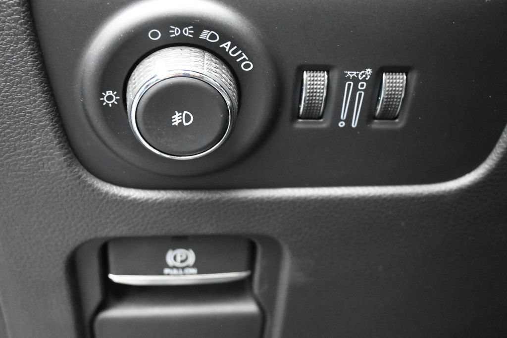 Used 2025 Jeep Wagoneer Series II AWD/4WD image 14