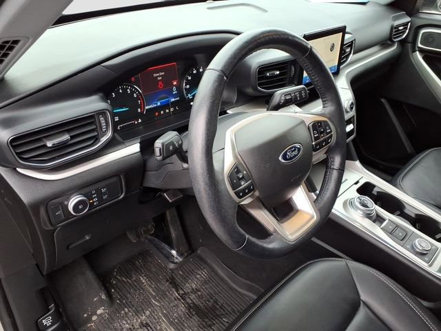 Certified 2022 Ford Explorer XLT w/ Equipment Group 202A image 13