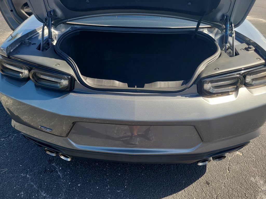 Used 2020 Chevrolet Camaro LT RWD image 8